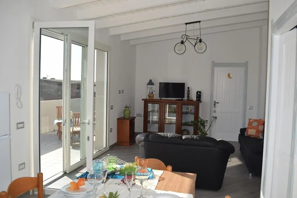 Moon - Casa Vacanze Intero Immobile 夸尔图-圣埃莱娜 意大利