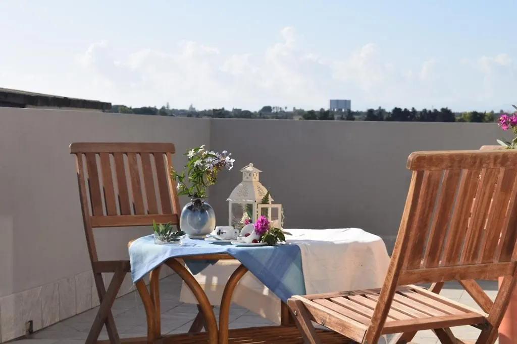 Moon - Casa Vacanze Intero Immobile 夸尔图-圣埃莱娜 0*,  意大利